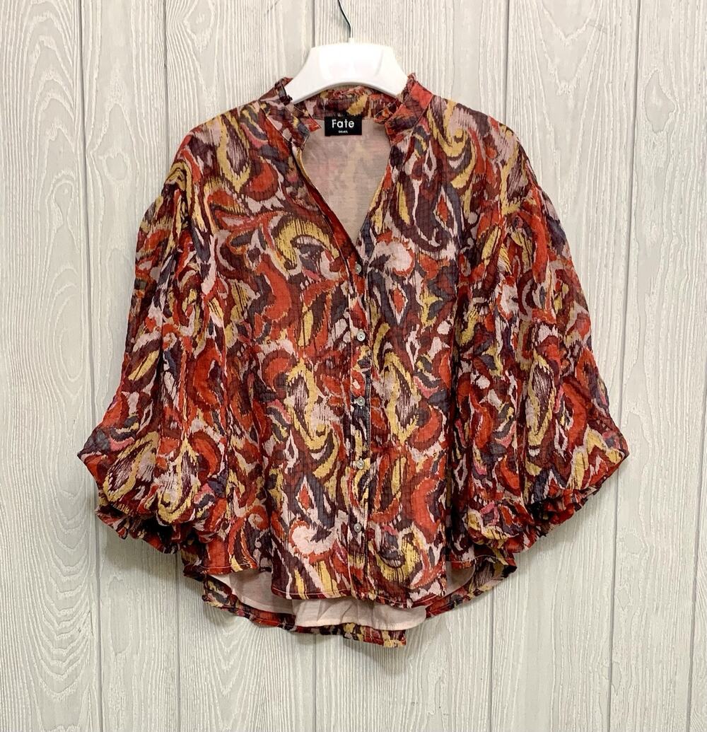 Fate Red Print 3/4 Sleeve Top V-Neck Small